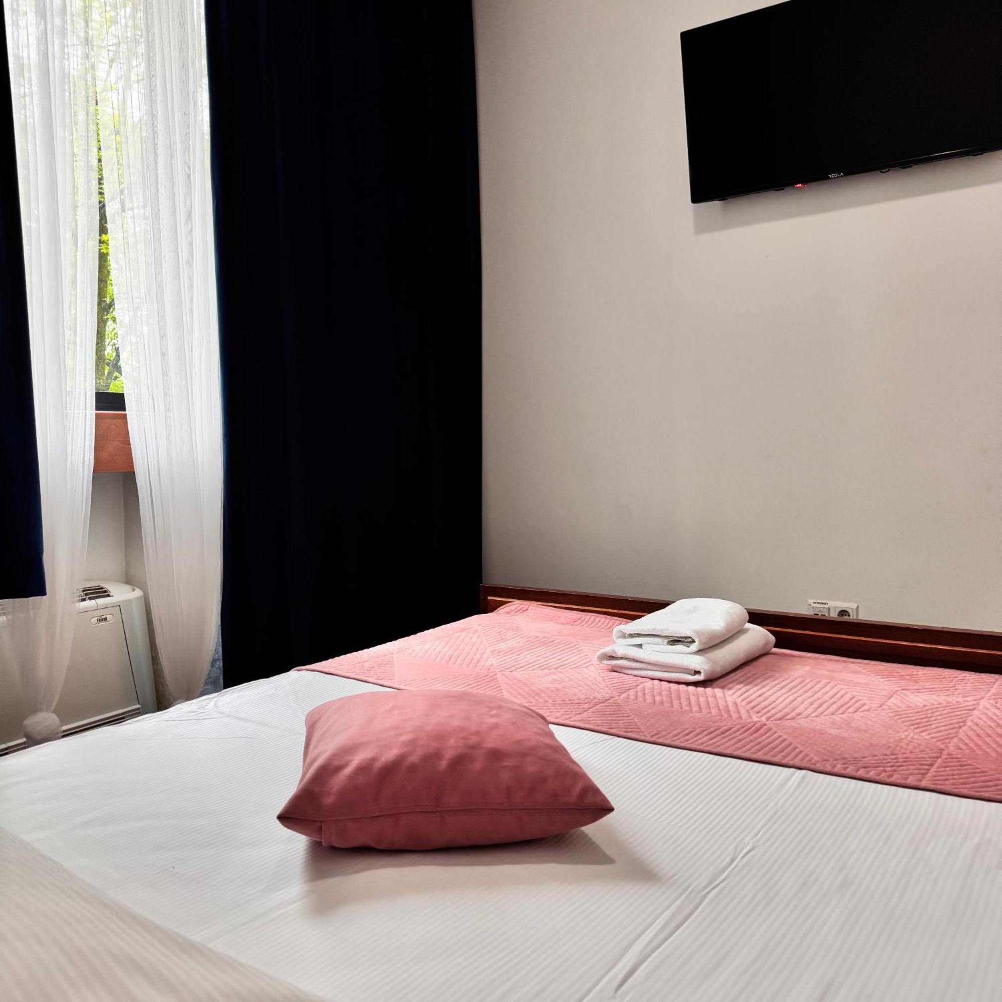 Hotel Paviljon Bihac Exterior photo